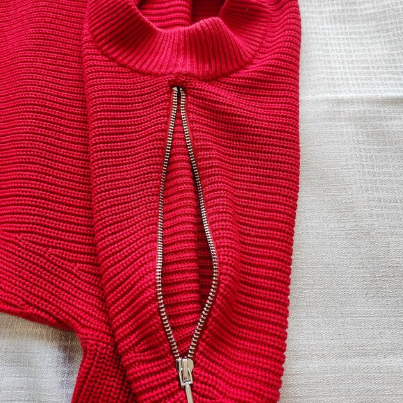 Sweater - Picture 4 of 10